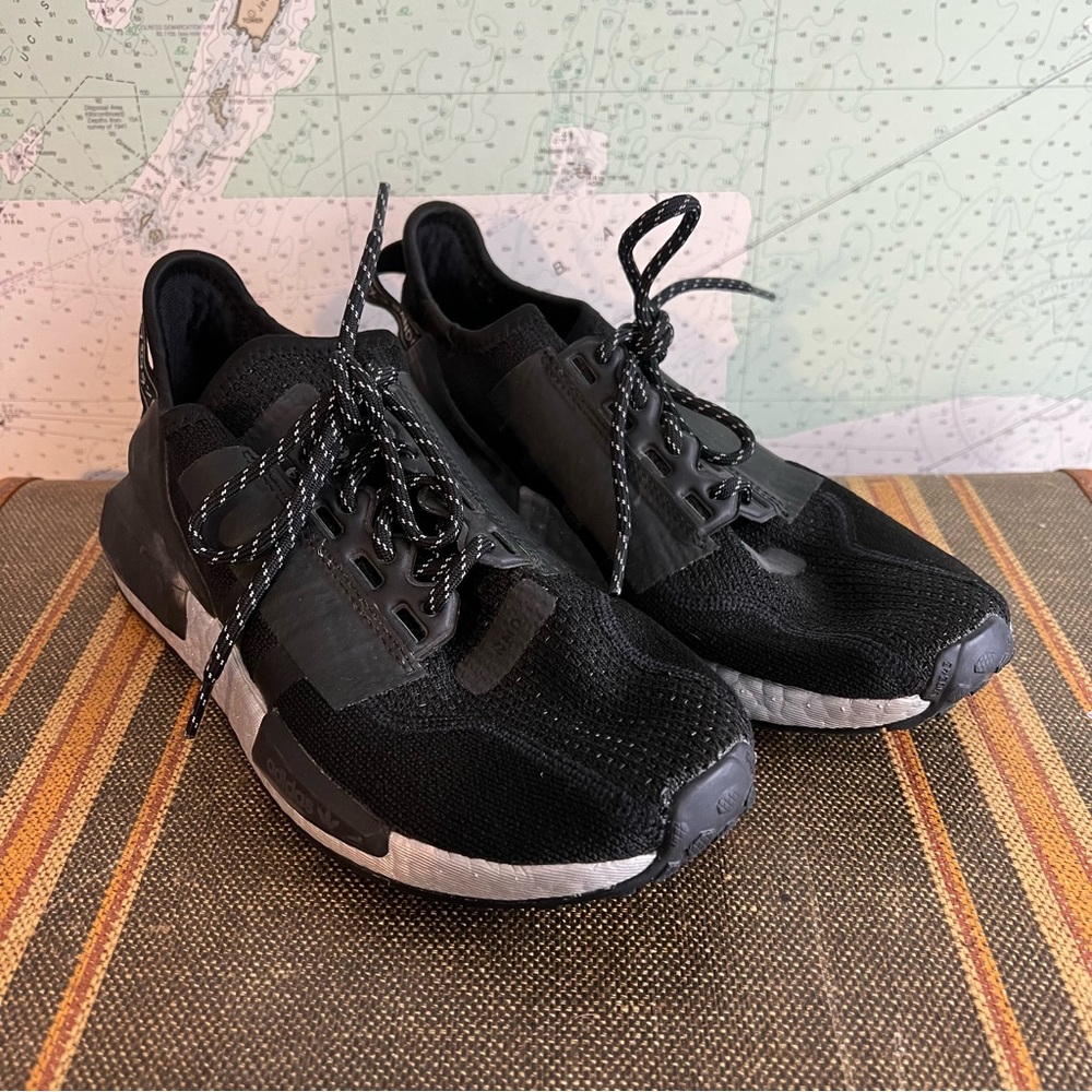 Adidas Boost LA MARQUE AUX 3 BANDES women’s Shoes Size US 7